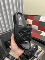 LV Slippers 38-44 (29)