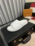 LV Slippers 38-44 (28)