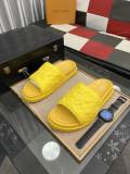 LV Slippers 38-44 (36)
