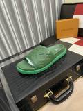 LV Slippers 38-44 (31)