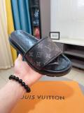 LV Slippers 38-44 (43)