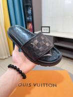 LV Slippers 38-44 (38)