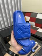 LV Slippers 38-44 (32)