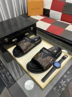 LV Slippers 38-44 (48)