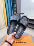 LV Slippers 38-44 (43)
