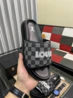 LV Slippers 38-44 (54)