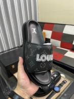 LV Slippers 38-44 (52)