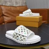 LV Slippers 38-45 (50)