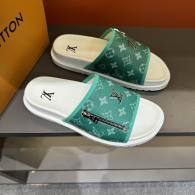 LV Slippers 38-45 (8)