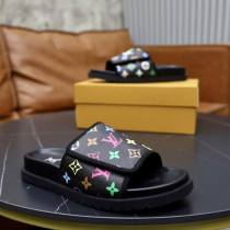 LV Slippers 38-45 (48)
