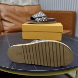 LV Slippers 38-45 (49)