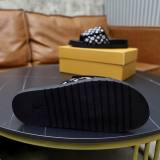 LV Slippers 38-45 (26)