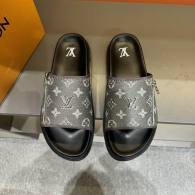 LV Slippers 38-45 (12)
