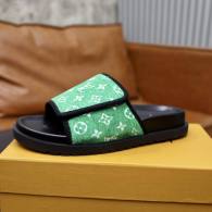 LV Slippers 38-45 (27)
