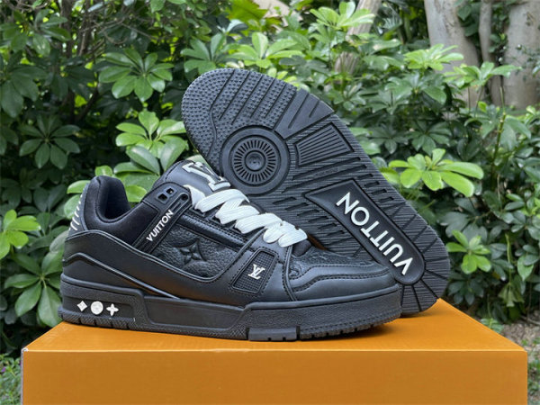 LV SNEAKERS (82)