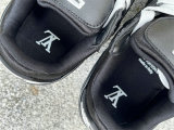 LV SNEAKERS (82)