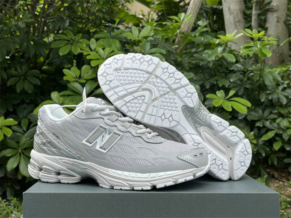 Authentic New Balance U1906WFE