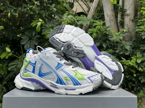 Balenciaga Runner Sneakers (42)