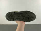 LV SNEAKERS (94)