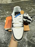 LV SNEAKERS (98)