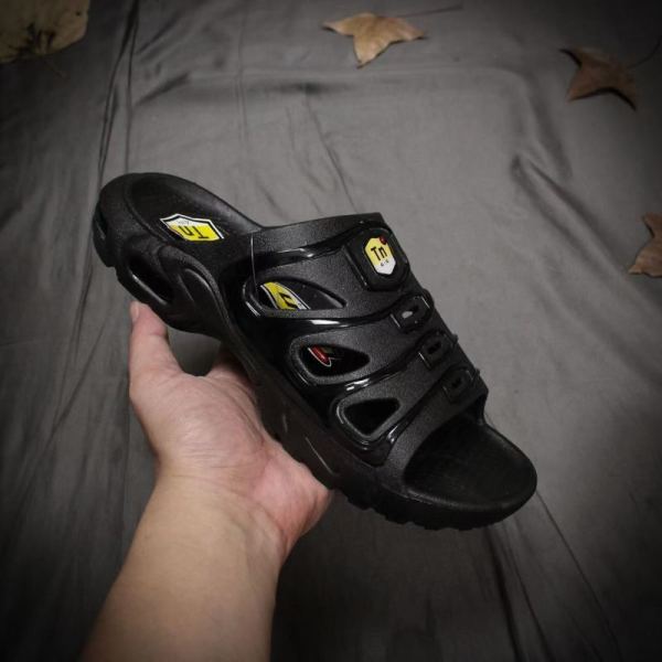 Nike Air Max TN Slipper (10)