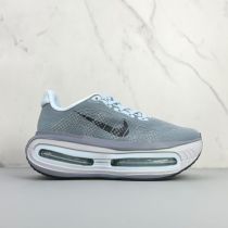 Nike Vomero Premium (12) Nike Vomero Premium (12)