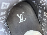 LV SNEAKERS (107)