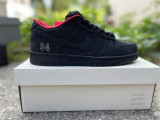 Authentic Supreme x Nike SB Dunk Low Black/Red/White