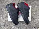 Authentic Supreme x Nike SB Dunk Low Black/Red/White