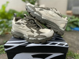 OFF-WHITE SNEAKERS (80)