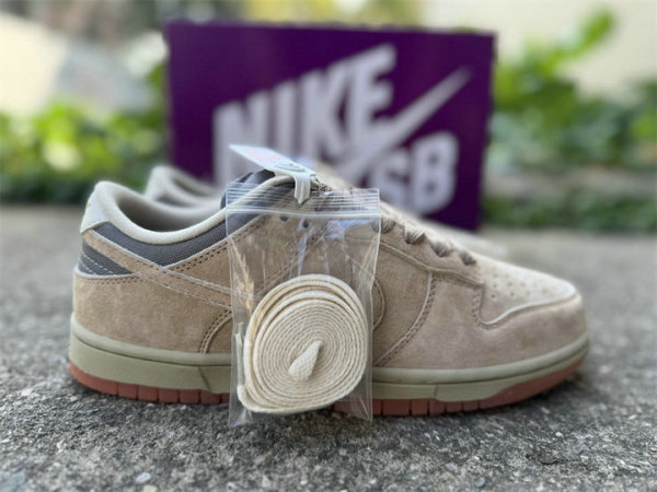Authentic Nike Dunk Low Light Brown/Black