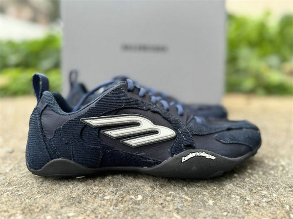Balenciaga Monday Ultra Sneaker Navy/White/Black