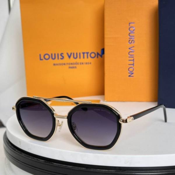 LV Sunglasses AAA (47)