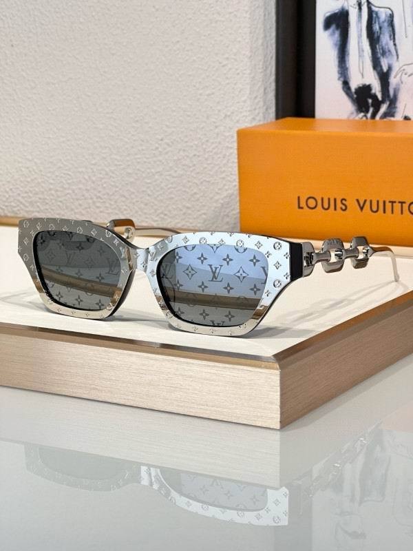 LV Sunglasses AAA (69)