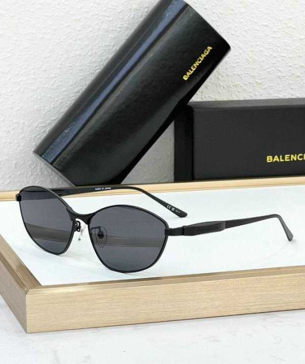 Balenciaga Sunglasses AAA (228)