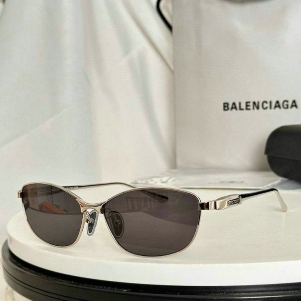 Balenciaga Sunglasses AAA (607)