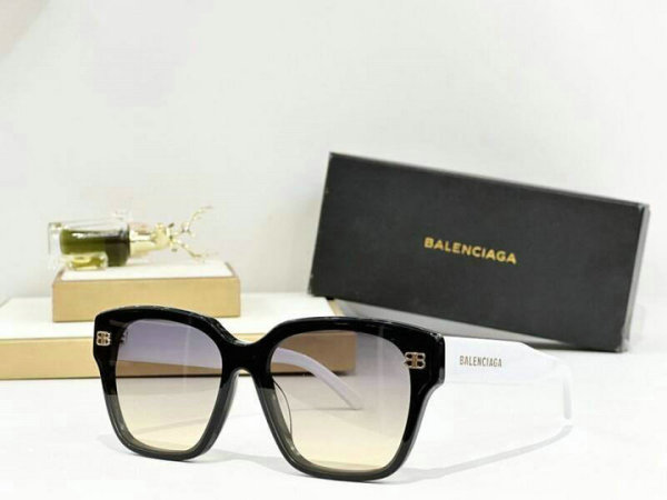 Balenciaga Sunglasses AAA (542)