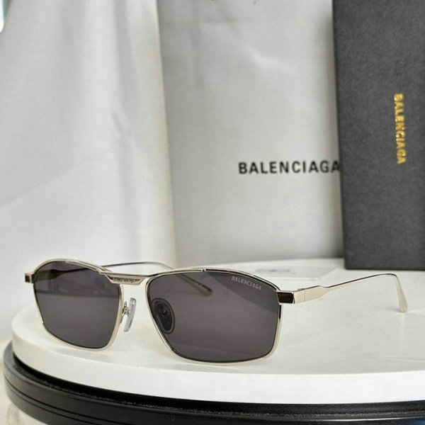 Balenciaga Sunglasses AAA (665)
