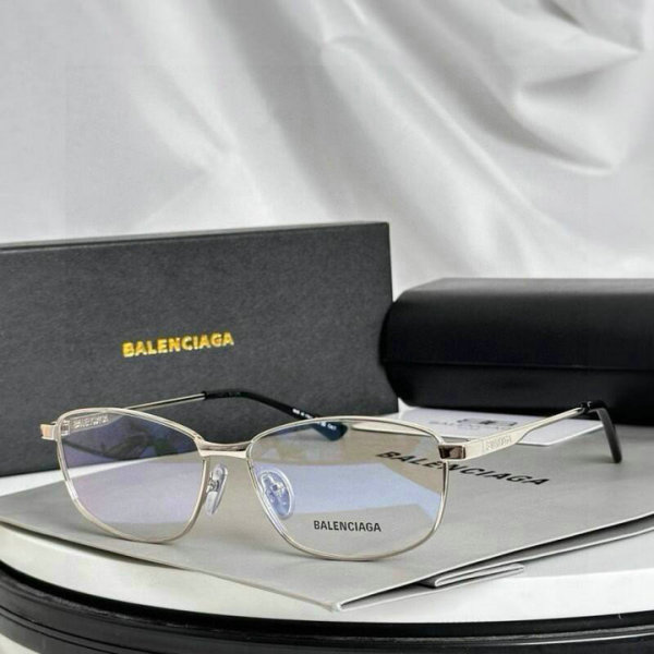 Balenciaga Sunglasses AAA (426)