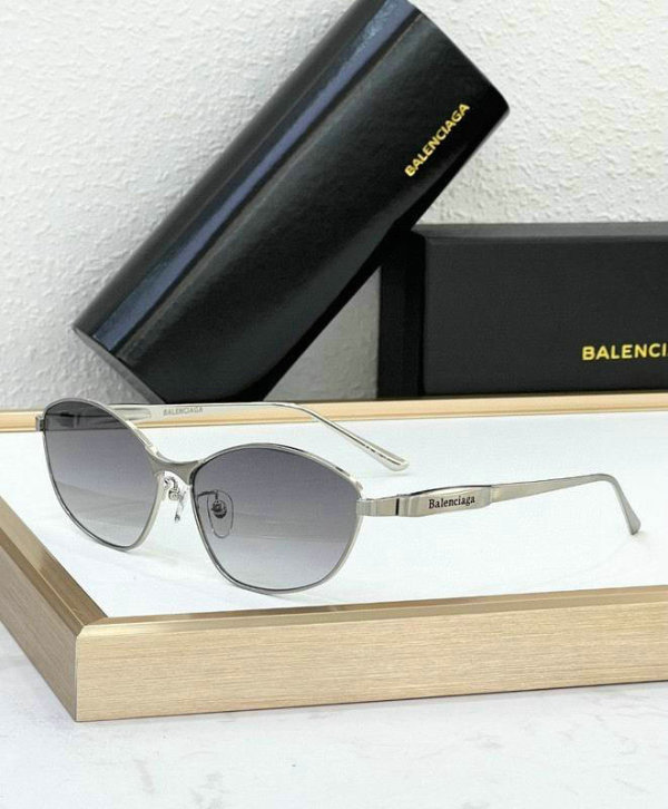 Balenciaga Sunglasses AAA (226)