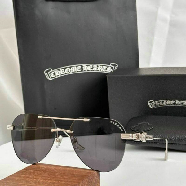 Chrome Hearts Sunglasses AAA (290)