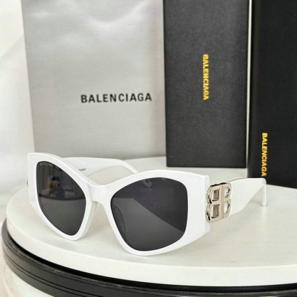 Balenciaga Sunglasses AAA (56)