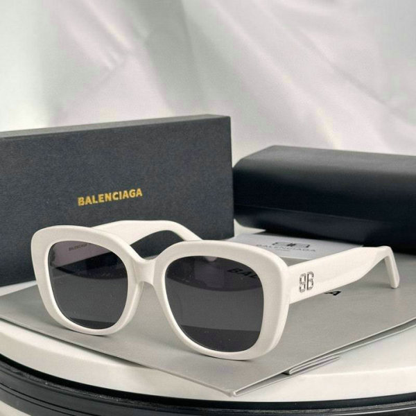 Balenciaga Sunglasses AAA (115)