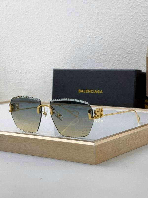 Balenciaga Sunglasses AAA (332)