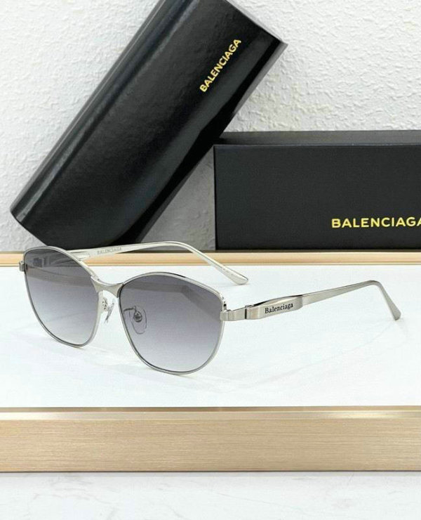 Balenciaga Sunglasses AAA (262)