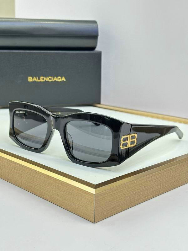 Balenciaga Sunglasses AAA (599)