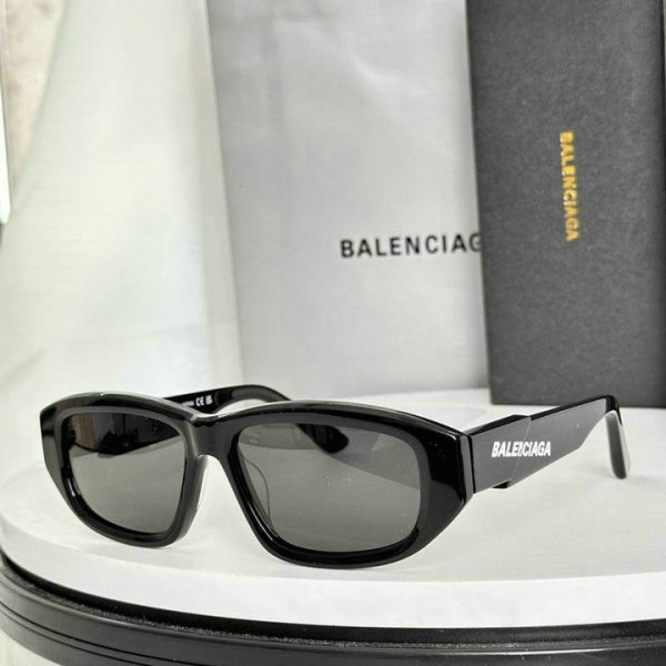 Balenciaga Sunglasses AAA (577)