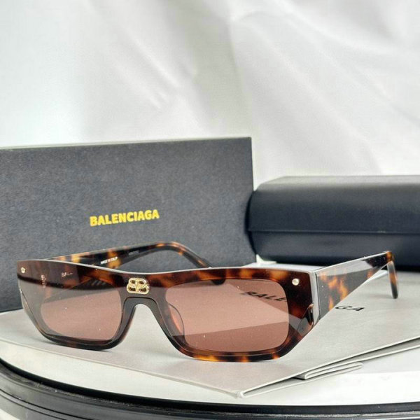 Balenciaga Sunglasses AAA (105)