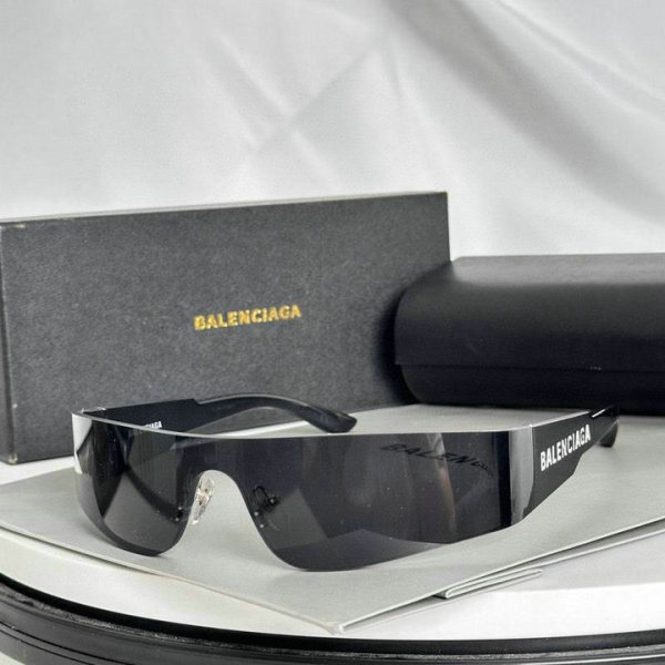 Balenciaga Sunglasses AAA (66)
