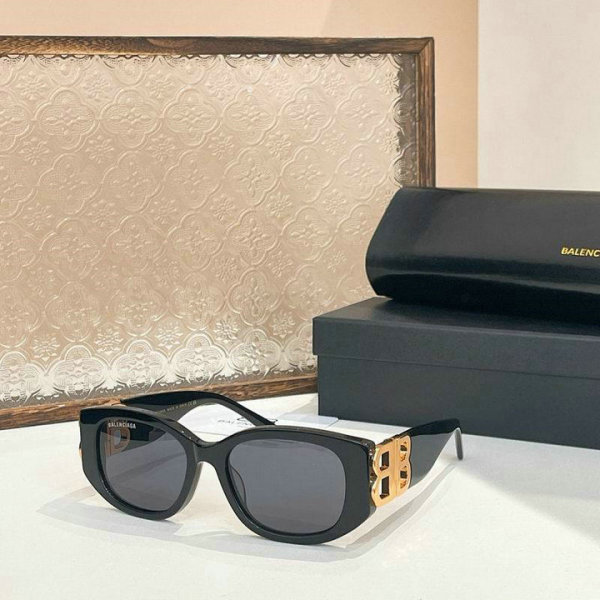 Balenciaga Sunglasses AAA (592)